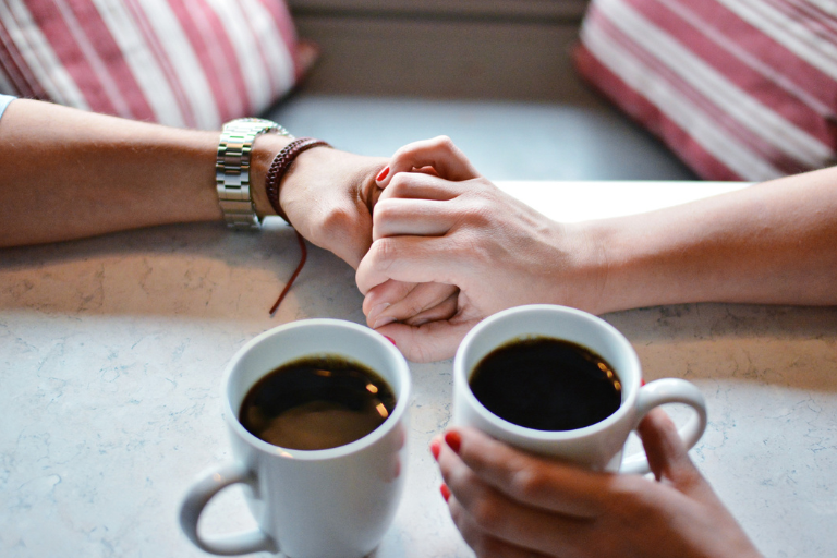 「付き合う」とは何か？
