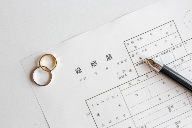 スピード婚とはどれくらいの期間での結婚を指す？