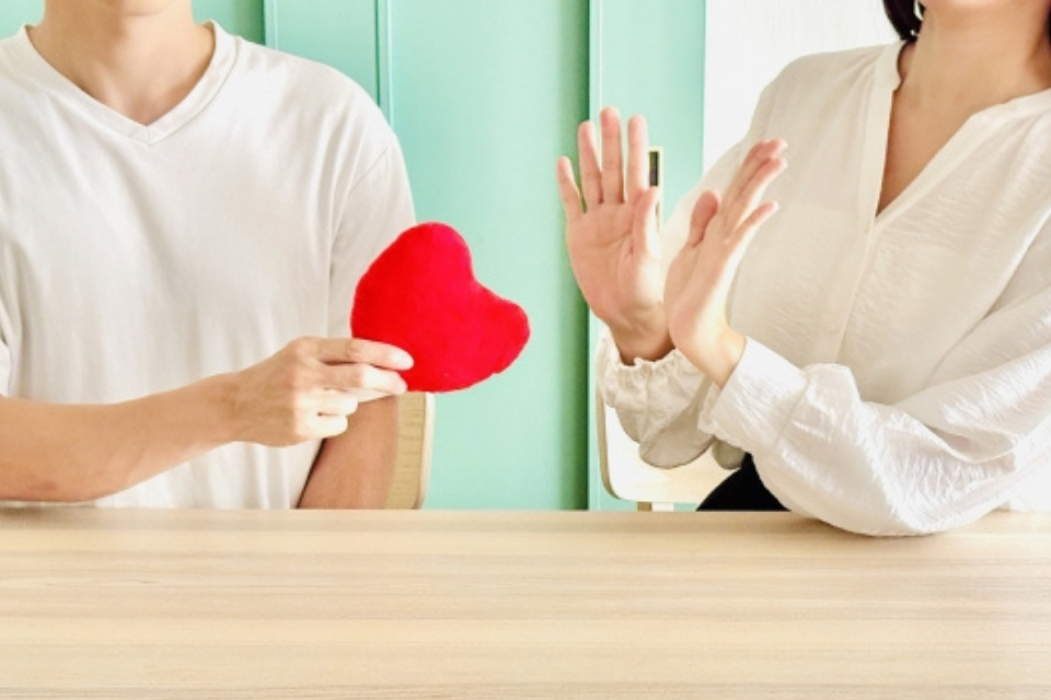 デートを断られた後してはいけないNG行動