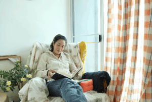 ひとりが好きな人に共通する特徴と心理｜一人好きに最適なパートナーも！