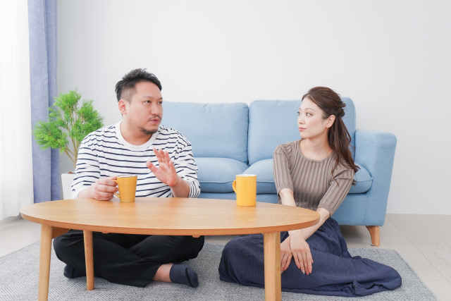 遠距離恋愛中に浮気されたら、どう対処すべき？