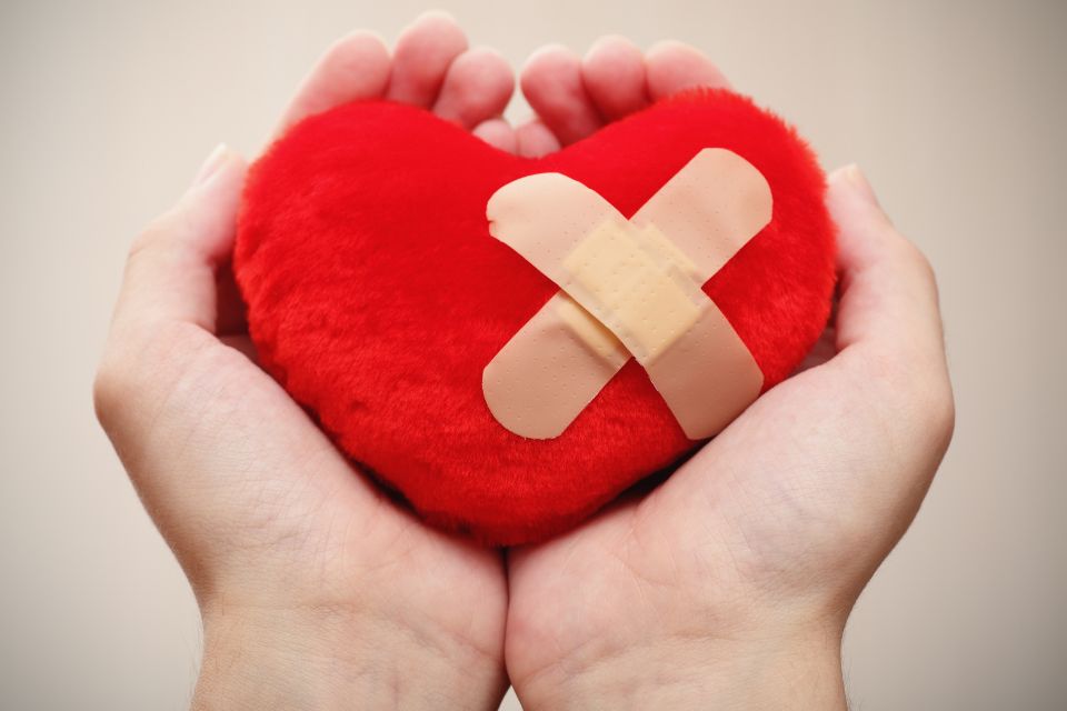 身を引くと決めた人へ：傷ついた心を乗り越え、次の恋へ進む方法