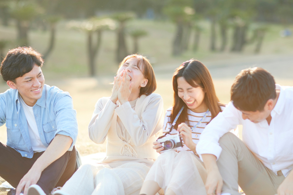 片思いのまま距離をとる？友達としての関係を続ける？