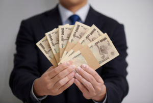 年収800万円の男性の割合は？手取りや生活レベル、婚活での出会い方を解説