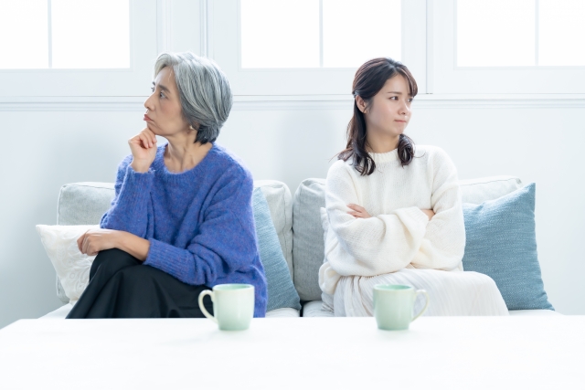 親に内緒で婚活したいと考えるのはなぜ？よくある理由