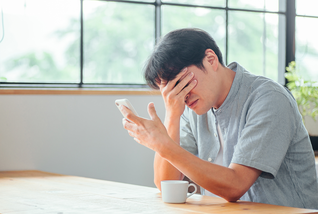 彼女から連絡こない…不安な時の原因分析とNG行動、対処法を徹底解説