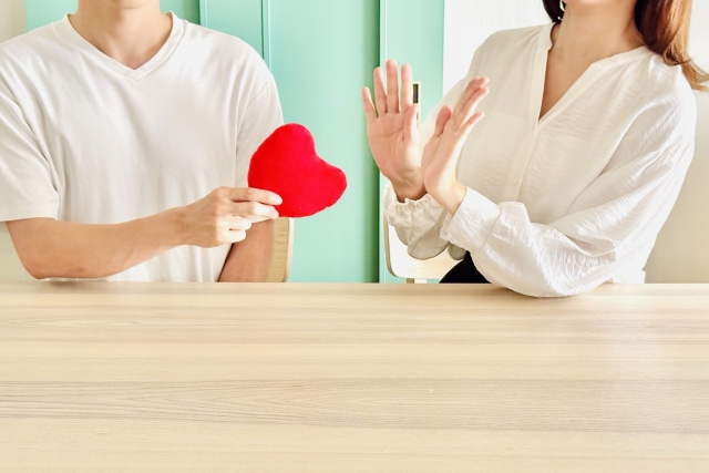 男として見られていない時に女性が見せる態度とは