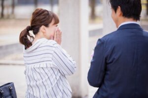 上司が部下を好きになったときにとる態度とは？恋するきっかけと進展させる方法を解説