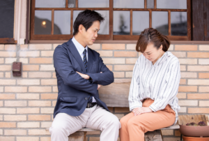 マウンティング男は何を考えてる？特徴・心理やうまくかわす対処法