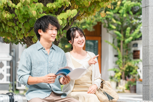旅先で出会った人と距離を縮めるには？