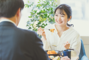 【監修あり】口下手でもモテる会話術！女性が「また会いたい」と思う話し方