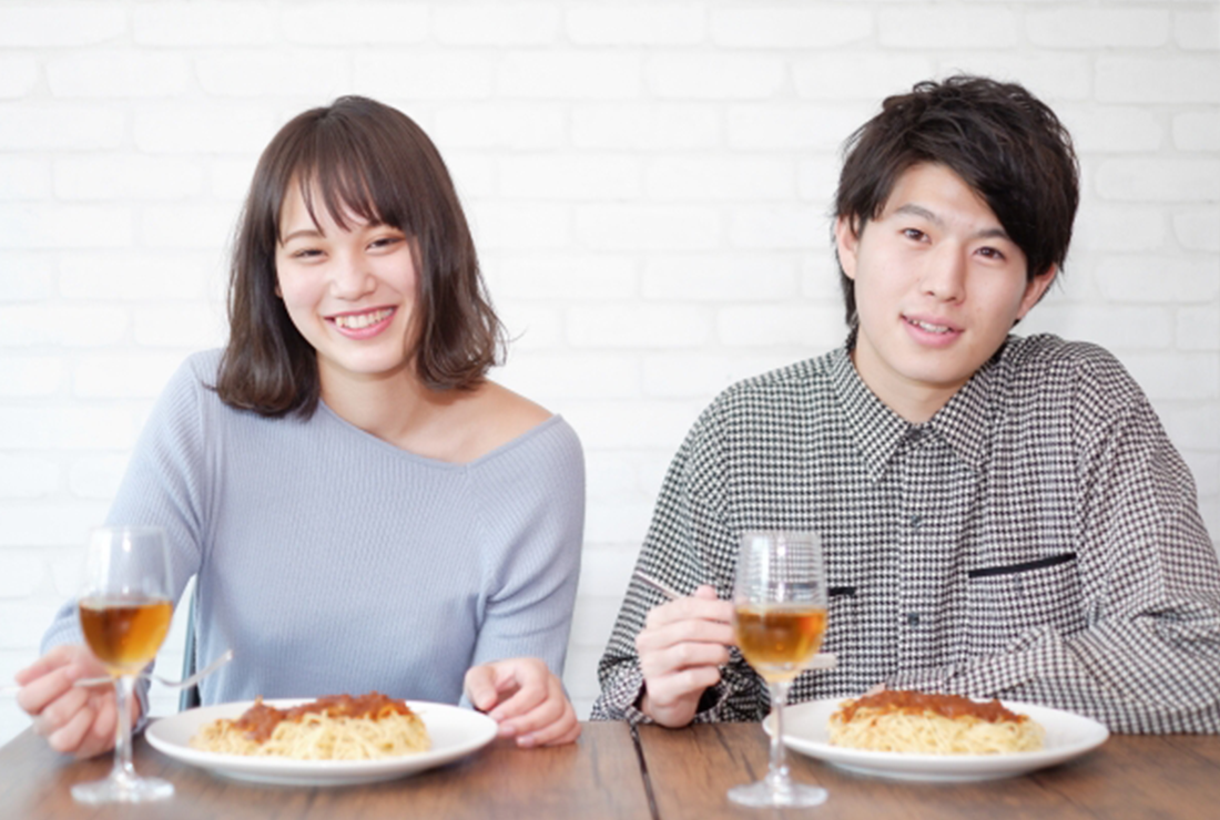 【442人に聞いた】デート代の月平均はいくら？奢り・割り勘問題と節約デート術も解説