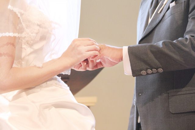 【最新】平均初婚年齢は男性31.0歳、女性29.7歳