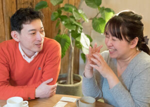 趣味の旅行とお酒で意気投合、「次もまた会いたい」と2回目のデートで交際開始