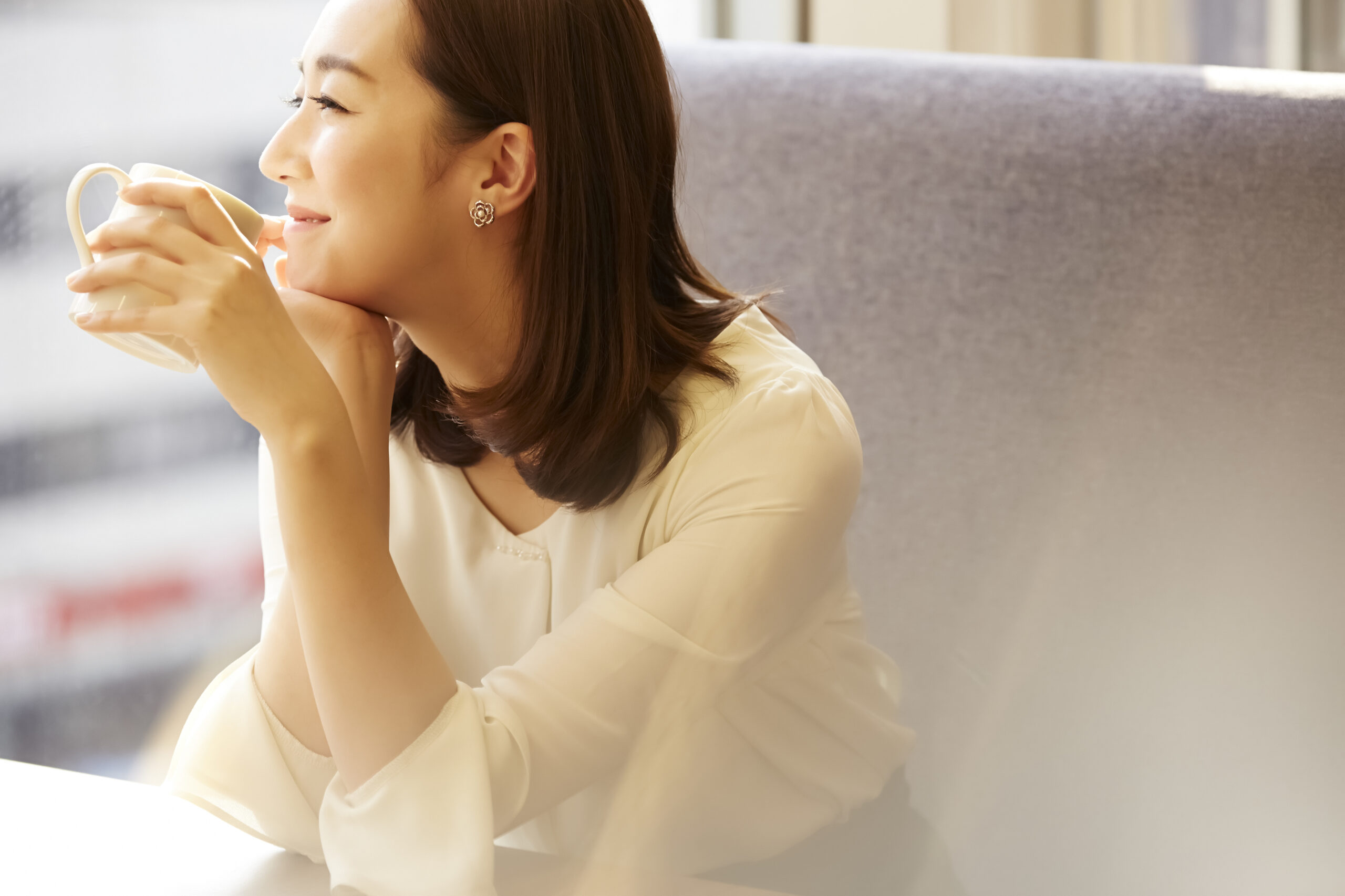 アラフォーで婚活して結婚できる 40代でも 大人の魅力 で幸せをつかむ方法 婚活するなら結婚相談所のツヴァイ Zwei アラフォーで婚活して結婚できる 40代でも 大人の魅力 で幸せをつかむ方法 婚活するなら結婚相談所のツヴァイ Zwei