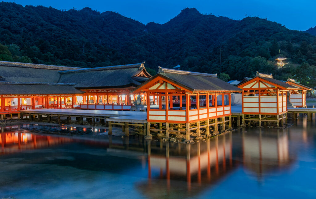 厳島神社