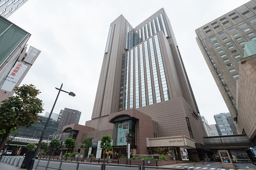 ツヴァイ日比谷店の外観2