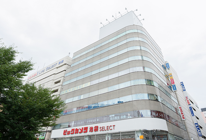 ツヴァイ池袋店の外観2